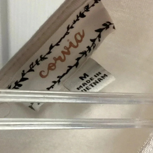 Corvia Top Size Medium - Picture 2 of 4